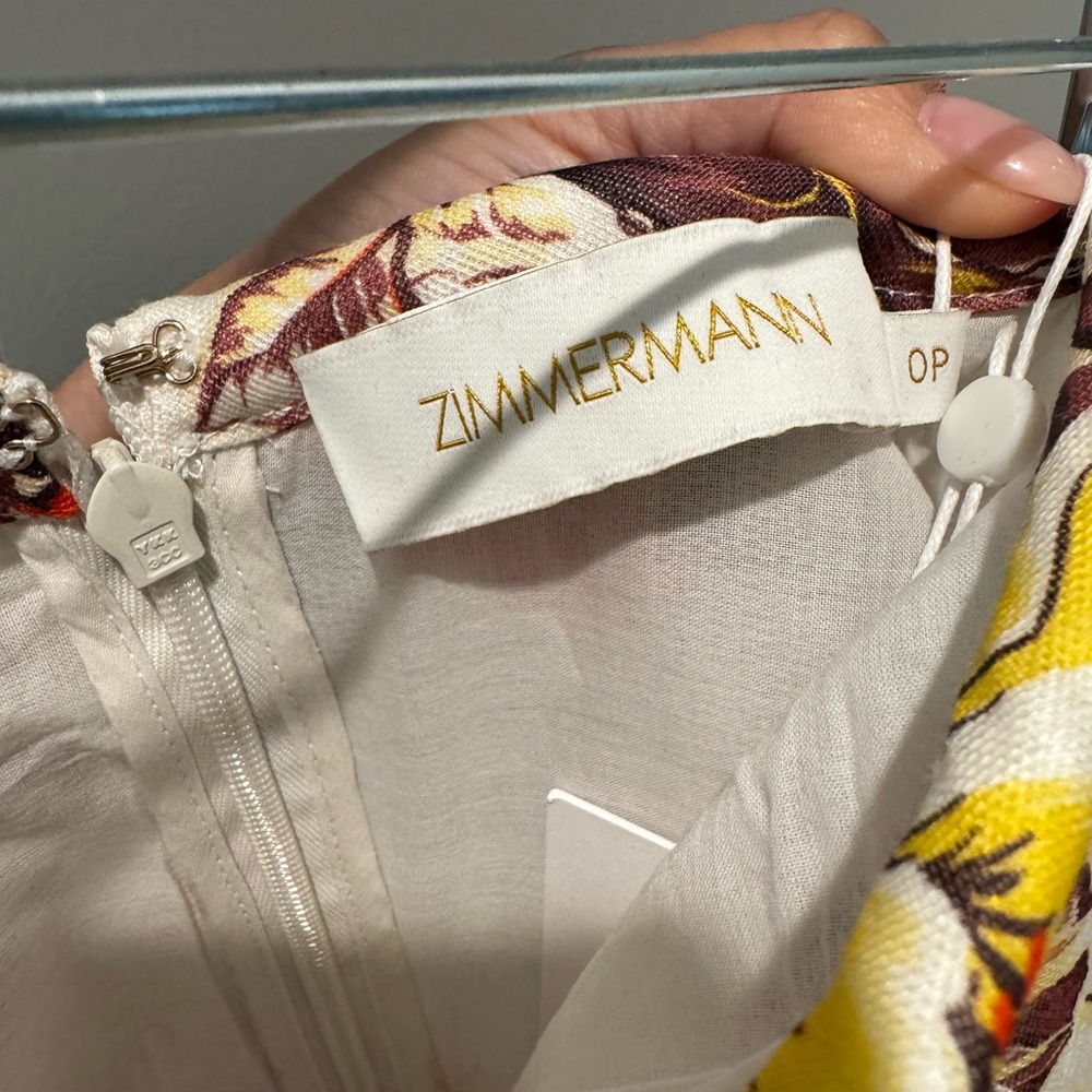 Zimmermann
Matchmaker Floral LinenSilk MidiSkirt - Picture 4 of 7